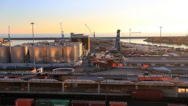 Depositi chimici, ultimo atto. Le Officine: “Sulla sicurezza nessuna ambiguità è possibile”