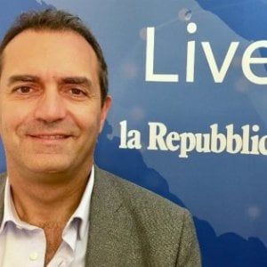 De Magistris: "Io candidato premier contro Salvini"
