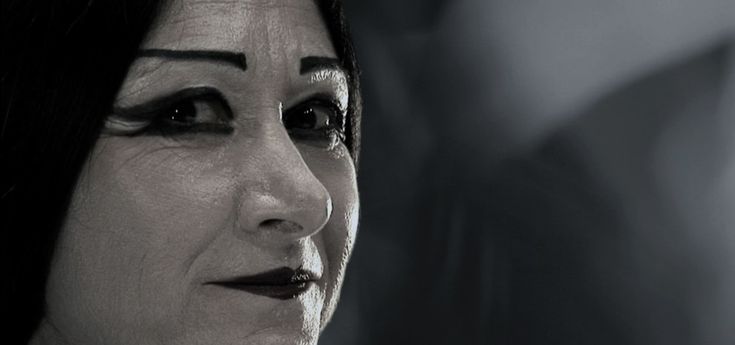 Ermanna Montanari: "Porto a teatro Aung San Suu Kyi"
