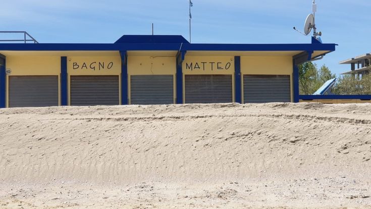 La riviera si prepara: "Lombardi venite al mare"