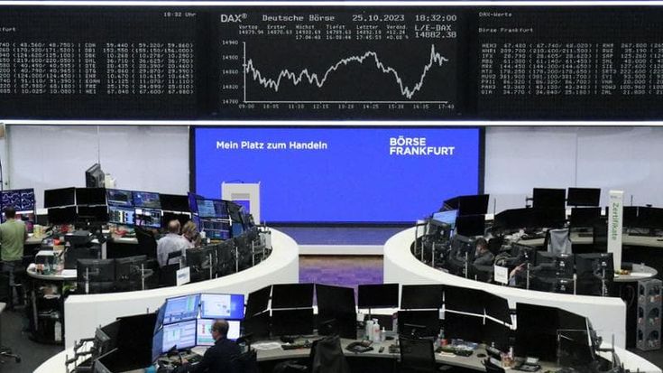 Le Borse di oggi, 26 ottobre. Il Pil Usa cresce più delle attese. Listini deboli dopo la Bce