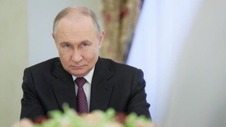 Russia, lo studio: “Ecco perché Putin resiste: solo la sua morte o malattia può abbattere il regime”