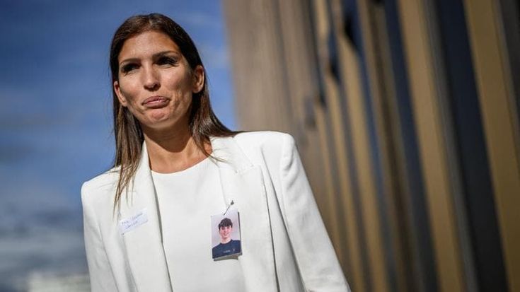 Crans-Montana, lo sfogo di una madre: “Jessica abbraccia i figli, io non posso farlo più”
