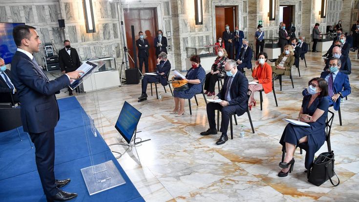 I mini Stati generali di Di Maio sul Made in Italy