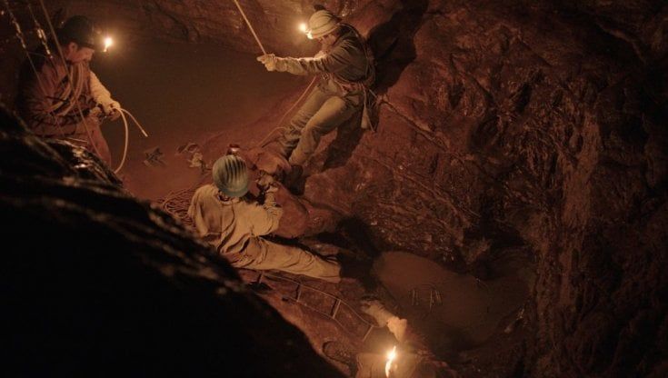 Venezia 78, la recensione di 'Il buco': nelle grotte del Pollino alla ricerca di se stessi