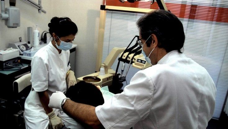 Vaccini antiCovid, in Puglia 4mila odontoiatri pronti a somministrarli dopo l'accordo con il ministero