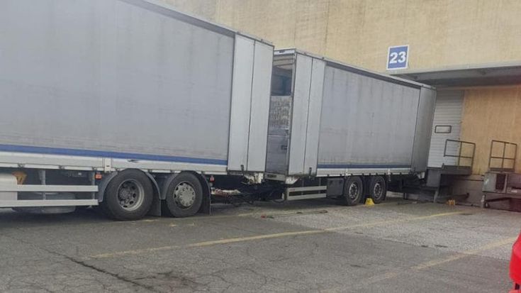 Camionista muore schiacciato dalla pedana del suo Tir: tragedia sul lavoro a Fiano Romano