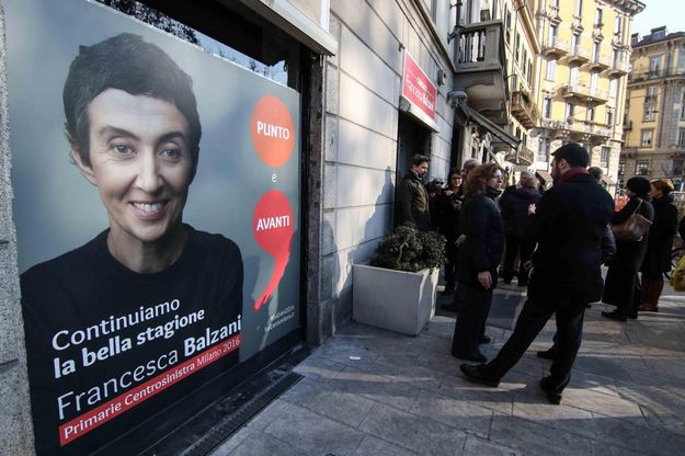Milano, Balzani presenta lo slogan: "Punto avanti", con l'arancione nel logo
