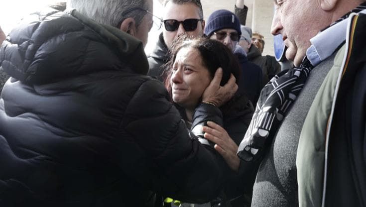 La madre di Domenico accusa il primario e deposita audio: “Voleva operarlo ancora per disperazione”