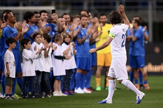 Campioni e San Siro a festa per la partita d'addio al calcio del 'Maestro' Andrea Pirlo