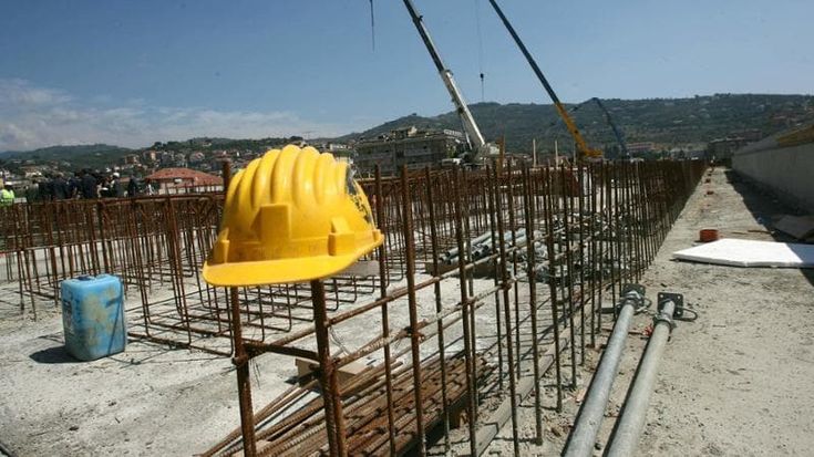 Inail, anche nel 2023 superate le mille morti sul lavoro. Denunce di infortunio in calo del 16%
