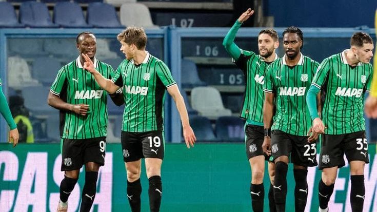 Il Sassuolo vince facile, Verona in caduta libera: 3-0. Berardi come Lautaro e Bettega