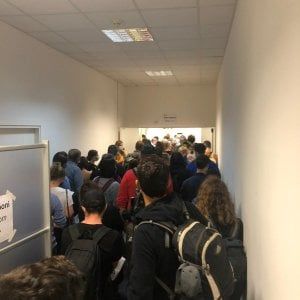 Sicilia, dagli aeroporti no ai tamponi voluti da Musumeci: test solo per chi arriva da alcuni Paesi