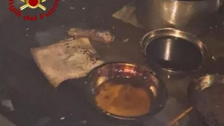 Bari, incendio in ristorante di sushi: clienti evacuati. “Fiamme partite da una padella in cucina”