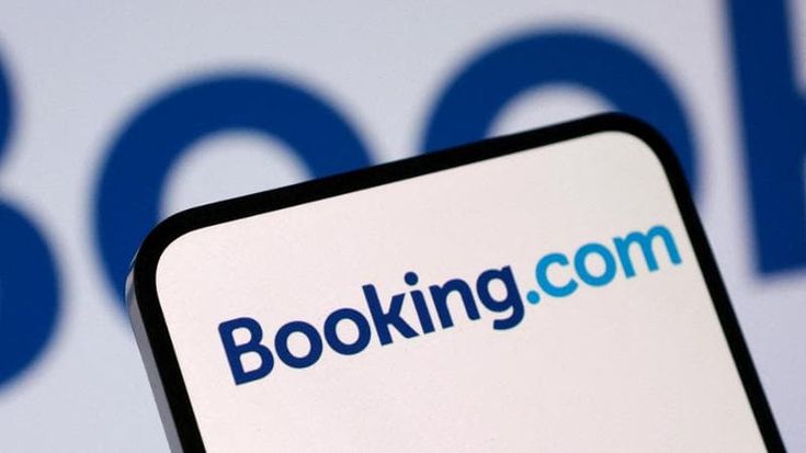 “Ho ricevuto mail da Booking” ma era finta. Come difendersi dalla truffa delle prenotazioni