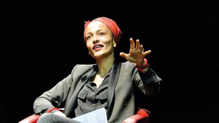 Zadie Smith: “Non arrendiamoci al pensiero sì-no”