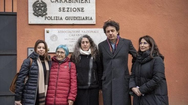 “Mia madre malata di Parkinson ha dovuto andare in Svizzera a morire invece di poterlo fare a casa sua a Bologna”. L’appello della figlia di Paola ai consiglieri dell’Emilia-Romagna per una legge