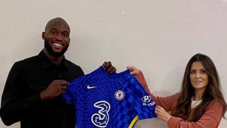 Lukaku al Chelsea, ora è ufficiale: "Felice di essere qui"