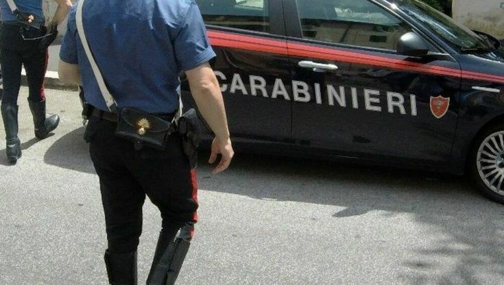 Uccide la figlia malata di Alzheimer e si spara alla testa 