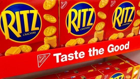Allarme salmonella nei Ritz, ritirati diversi lotti di crackers