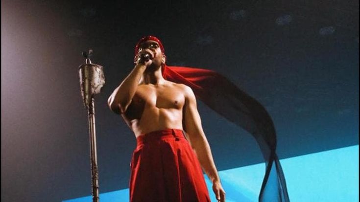 Mahmood: “Di una canzone devo potermi un po’ vergognare. Dopo il Forum una pausa per vivere”