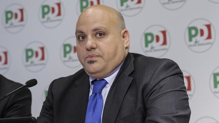 Il Pd tra rancori e cordate si affida al “papa straniero” per uscire dalla palude