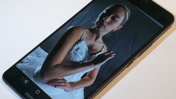 La carica degli smartphone intelligenti: ecco Huawei Mate 10 Pro