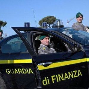 La Guardia di Finanza scopre sei discariche nel Salernitano, 90 indagati