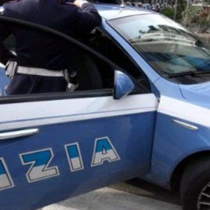 Milano: rapita alla fermata del bus, violentata e costretta a prostituirsi