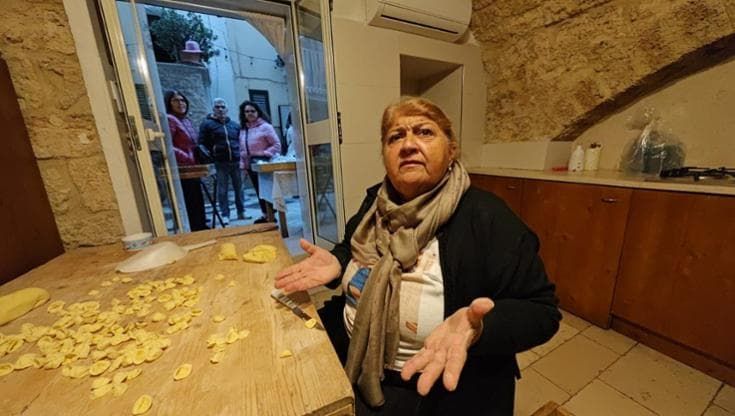 Nunzia delle orecchiette invoca la privacy contro Rai3 ma giudice le dà torto: “C’è l’illecito”