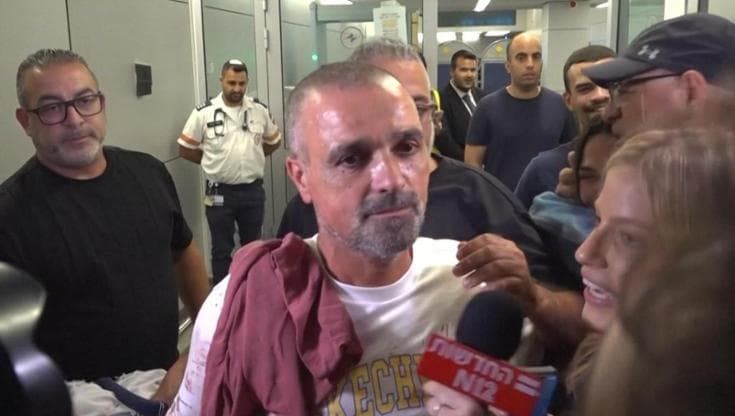 Attacco sul Dubai-Tel Aviv, il passeggero: "Paura e istinto di sopravvivenza. Così ho preso il terrorista e tirato su l'aereo"