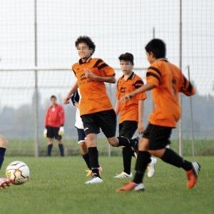 Bergamo, insulti razzisti tra baby calciatori: la squadra lascia il torneo 