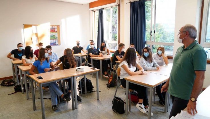 Un solo preside in condivisione tra più istituti: in Lombardia toccherà a uno su cinque