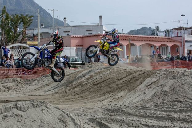 A Forio d'Ischia lo spettacolo del motocross 