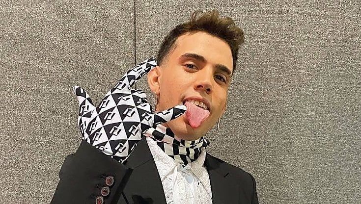 Aka 7even: "Agli Mtv Awards ho vinto insieme ai Måneskin, ma ho sofferto di attacchi di panico"