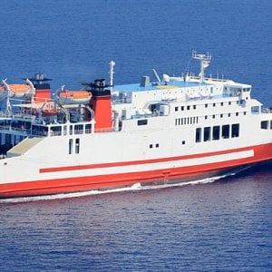 Brindisi, 300 turisti in partenza per Corfù bloccati al porto per il guasto del traghetto