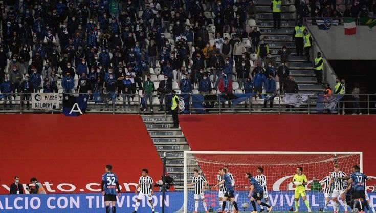 I nonni, i bimbi, i violenti: riecco il meglio e il peggio del popolo da stadio