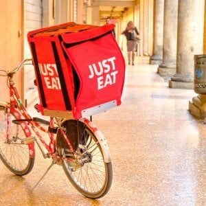 Cibo a domicilio, l'avanzata delle province: da Bolzano a Catanzaro ordini in crescita