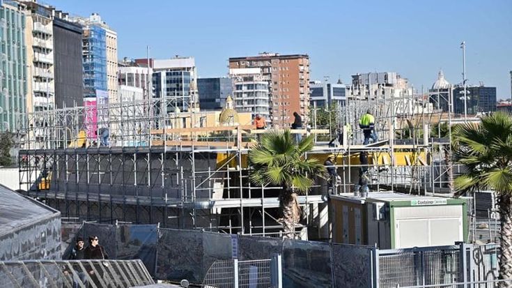 Porto di Napoli, lavori in corso: parking da 450 posti, buvette al Beverello
