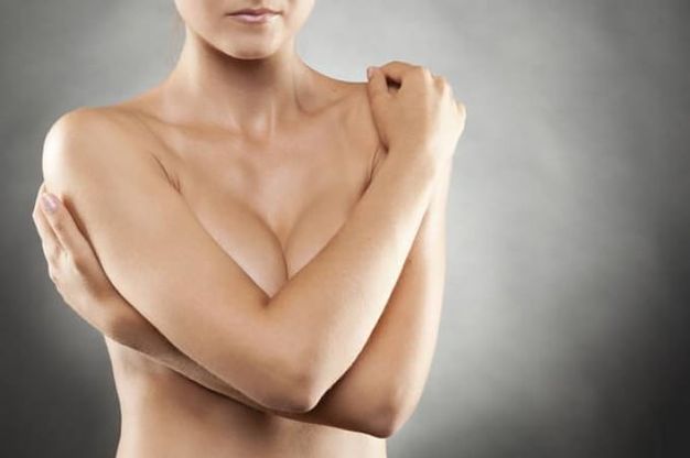 Mammografia, "Nuove evidenze dei benefici tra i 50 e i 74 anni". Ma gli esperti si dividono