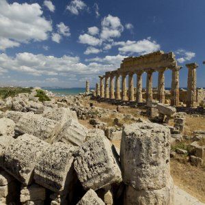 Sicilia, forestali impiegati nei parchi archeologici per il mese di maggio