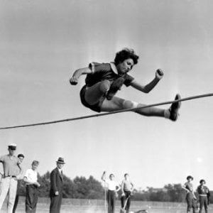 Atletica, è morta Gretel Bergmann: Hitler la escluse dai Giochi di Berlino perché ebrea