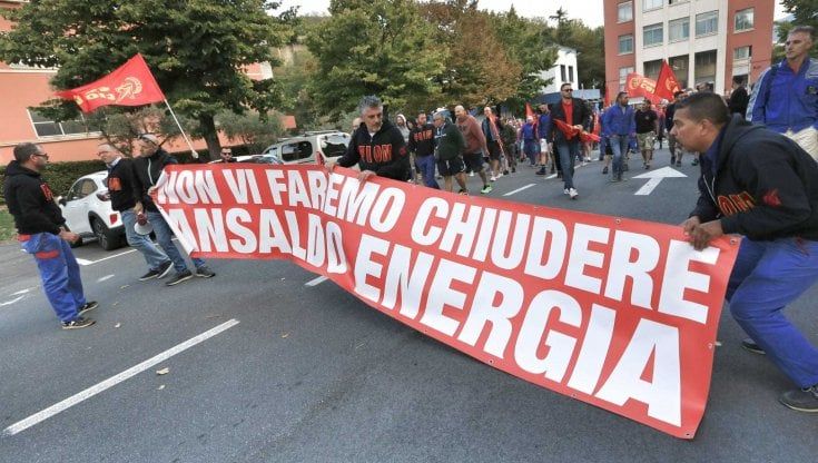 Ansaldo Energia, lavoratori in corteo a Genova