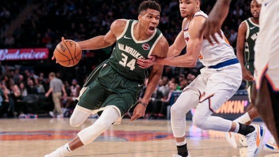 Basket Nba, Milwaukee vince ancora: miglior partenza dal 1971