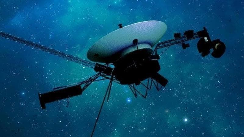 Dopo mesi di linguaggio incomprensibile, la sonda Voyager 1 sta comunicando di nuovo bene