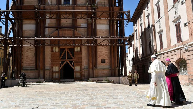 La ricostruzione fantasma, in 50 mila ancora senza casa