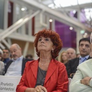 Scuole "schedate" a Bologna sulla teoria gender, il ministro Fedeli attacca il Family day