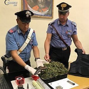 Bari, arrestato un 28 enne armato di pistola e giubbotto antiproiettile: pronto a sparare