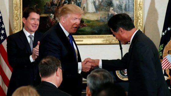 Trump in Giappone affossa il trattato di libero scambio: "Penalizza gli Usa"
