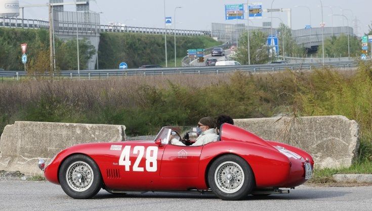 Il Covid non ferma la Mille Miglia 2020: su il sipario